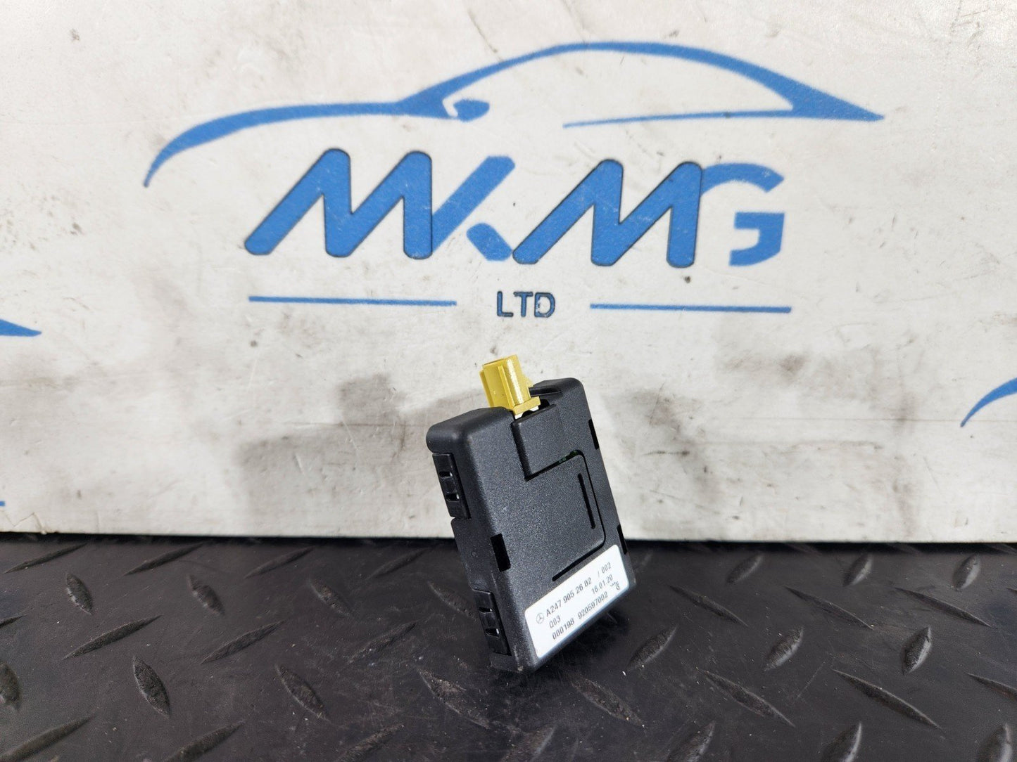 19-ON MERCEDES BENZ B CLASS W247 WLAN AERIAL ANTENNA A2479052602