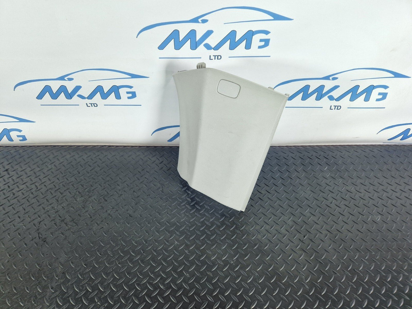 MERCEDES-BENZ C-CLASS W205 REAR RIGHT O/S D-PILLAR TRIM PANEL COVER A4476908425