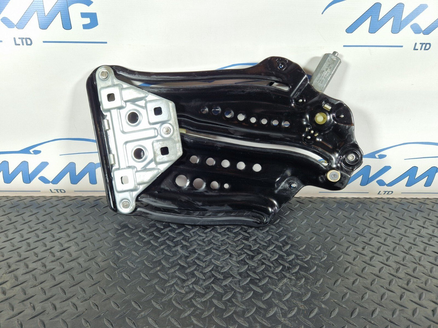 12-17 AUDI S5 CONVERTIBLE REAR RIGHT SIDE GLASS WINDOW REG & MOTOR 8F0839398D