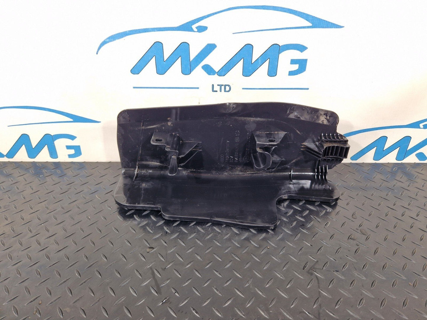 16-19 AUDI A4 B9 GENUINE REAR RIGHT SIDE CONTROL ARM COVER TRIM 8W0505416D