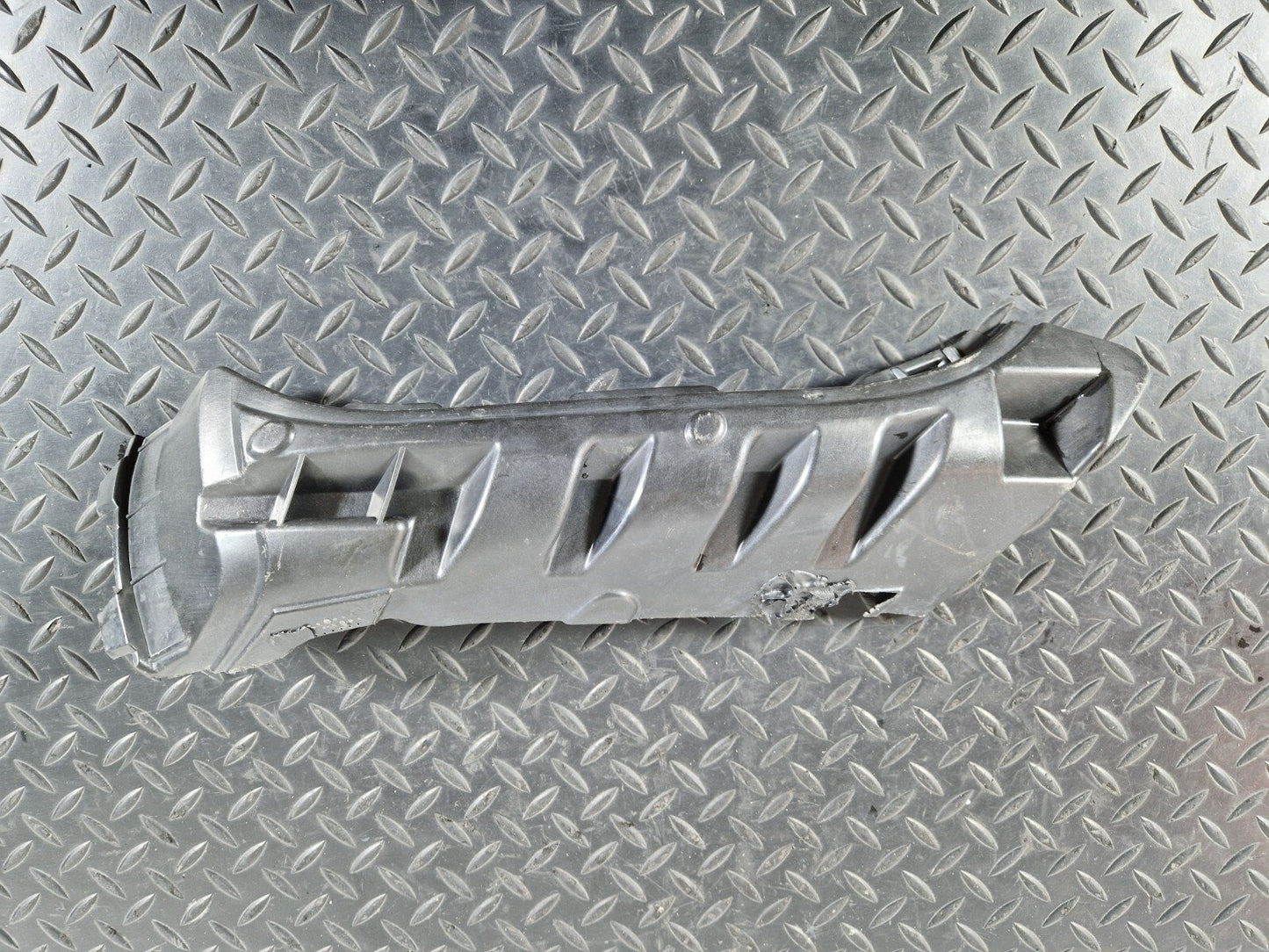 16-22 BMW X1 F48 DIESEL B47 GENUINE FRONT RIGHT O/S BUMPER REINFORCEMENT 7410010