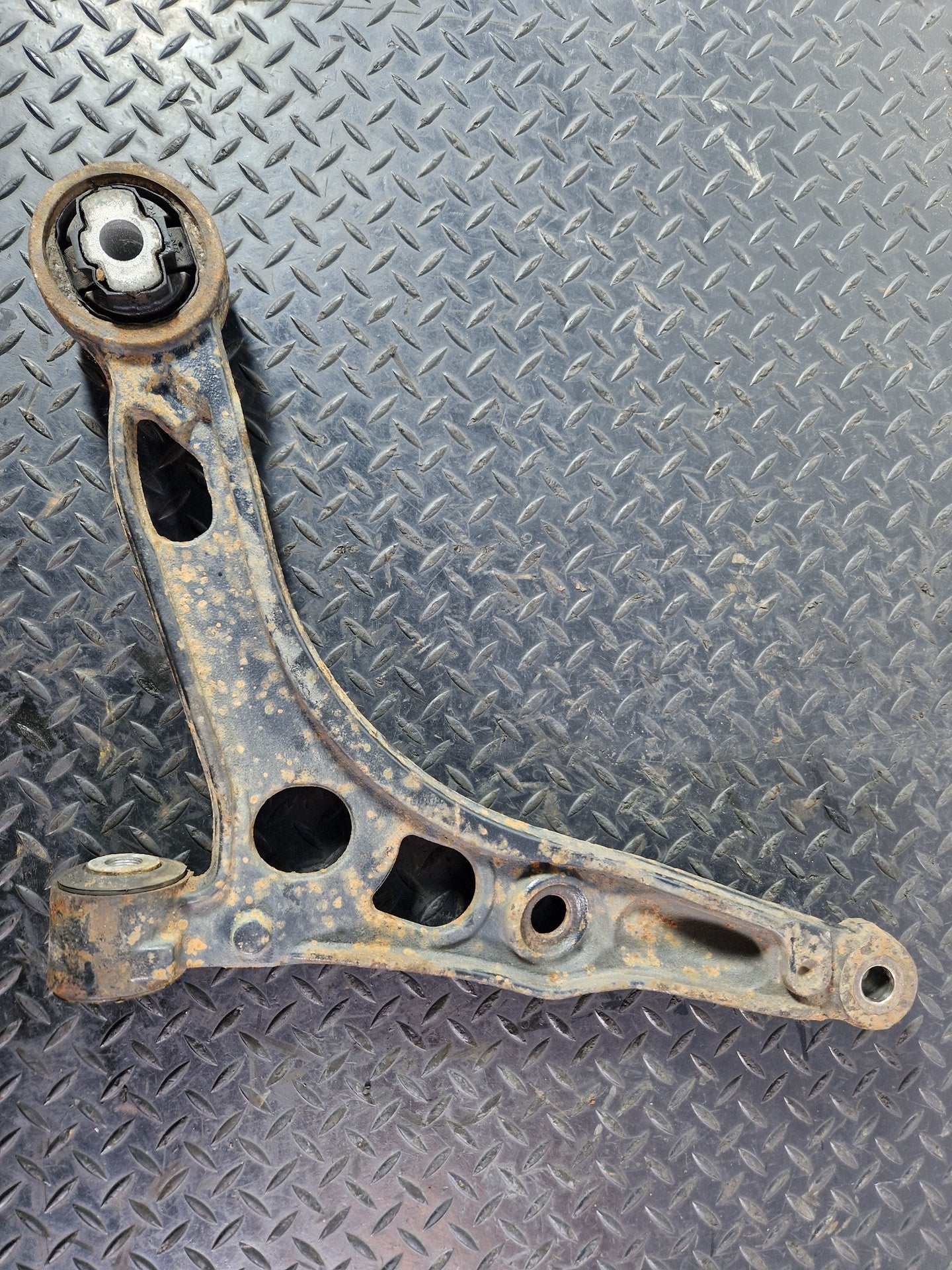 Peugeot Boxer MK3 Cargo Van Front Right Driver Side Wishbone 50712142