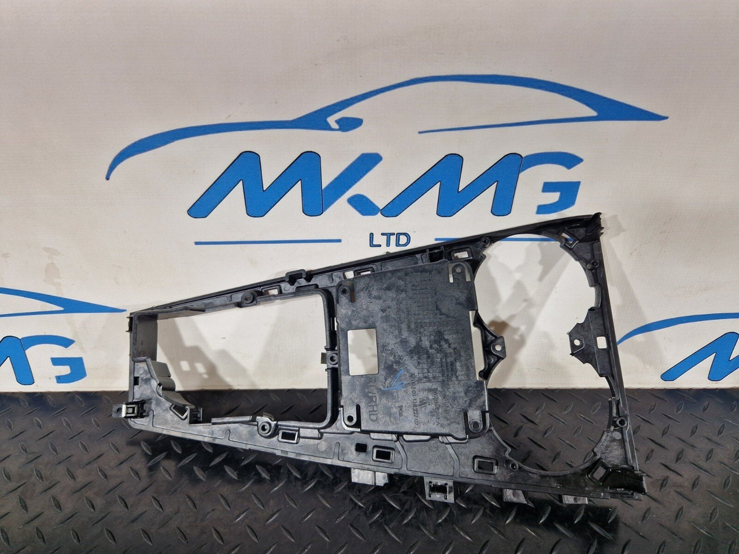 16-19 AUDI A4 B9 GENUINE CENTRE CONSOLE TRIM 8W2864261A