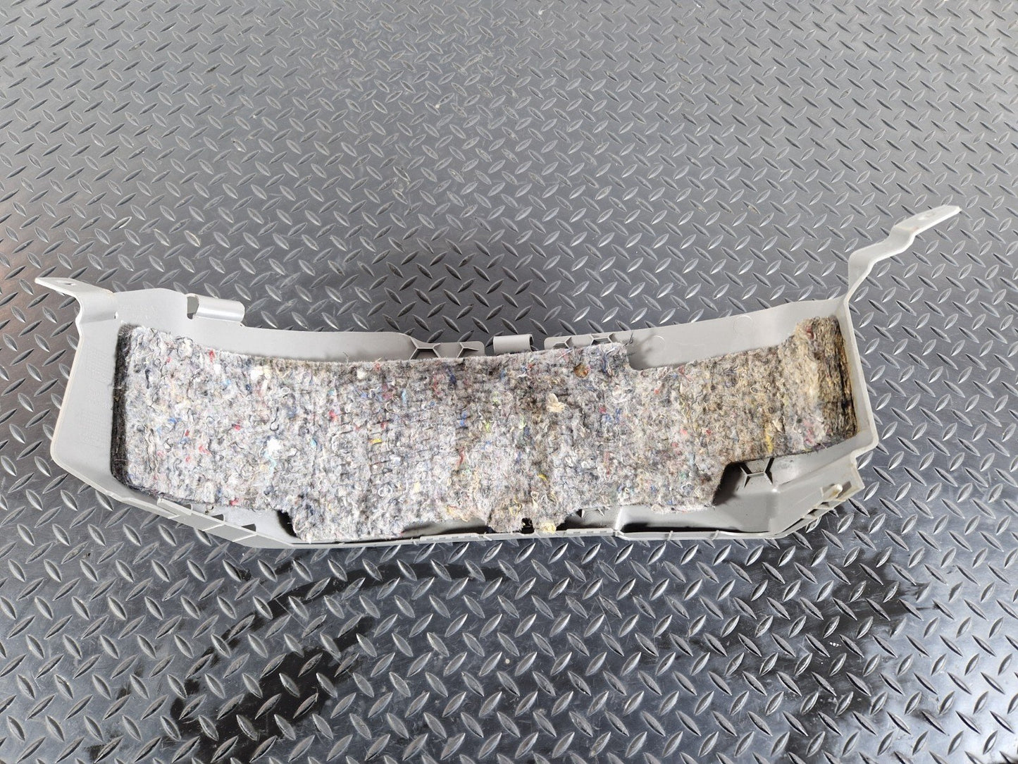 06-17 MERCEDES BENZ SPRINTER W906 DASHBORD LOWER CENTER TRIM A9066880506