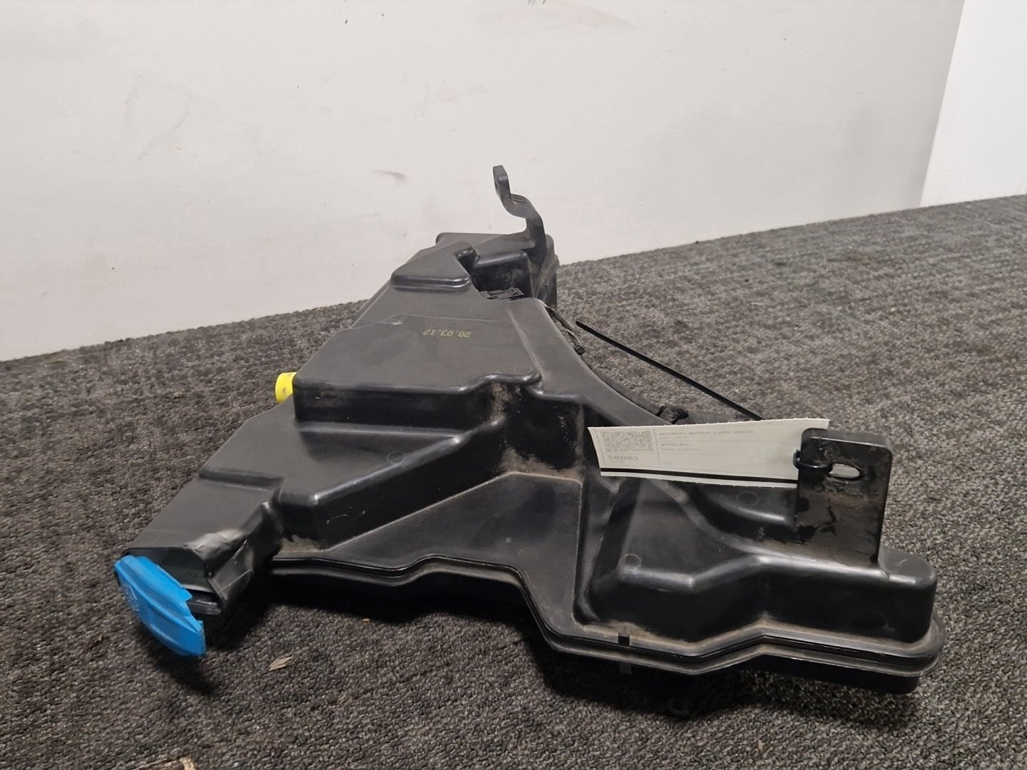 Audi A5 F5 Washer Bottle & Filler Neck With Pumps 8W6955451D