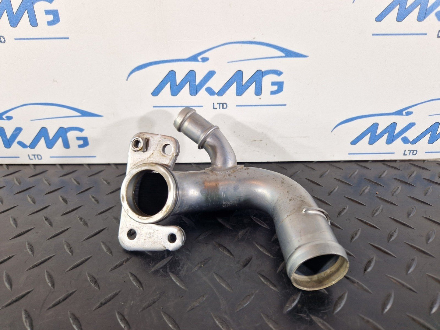 19-ON RANGE ROVER EVOQUE L551 THERMOSTAT HOUSING WATER HOSE PIPE M4D3-8A544-BB