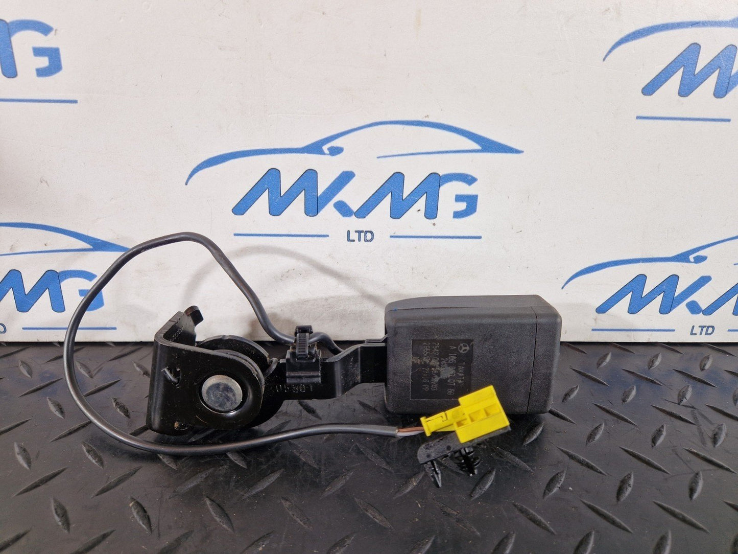 16-19 MERCEDES BENZ GLE W166 REAR SEAT BELT BUCKLE LEFT SIDE A1668600769