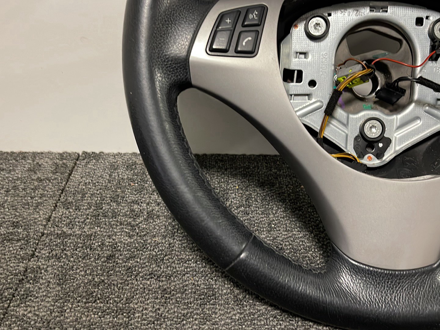 BMW 120i E87 Hatchback Genuine Multifunction Steering Wheel 6774953