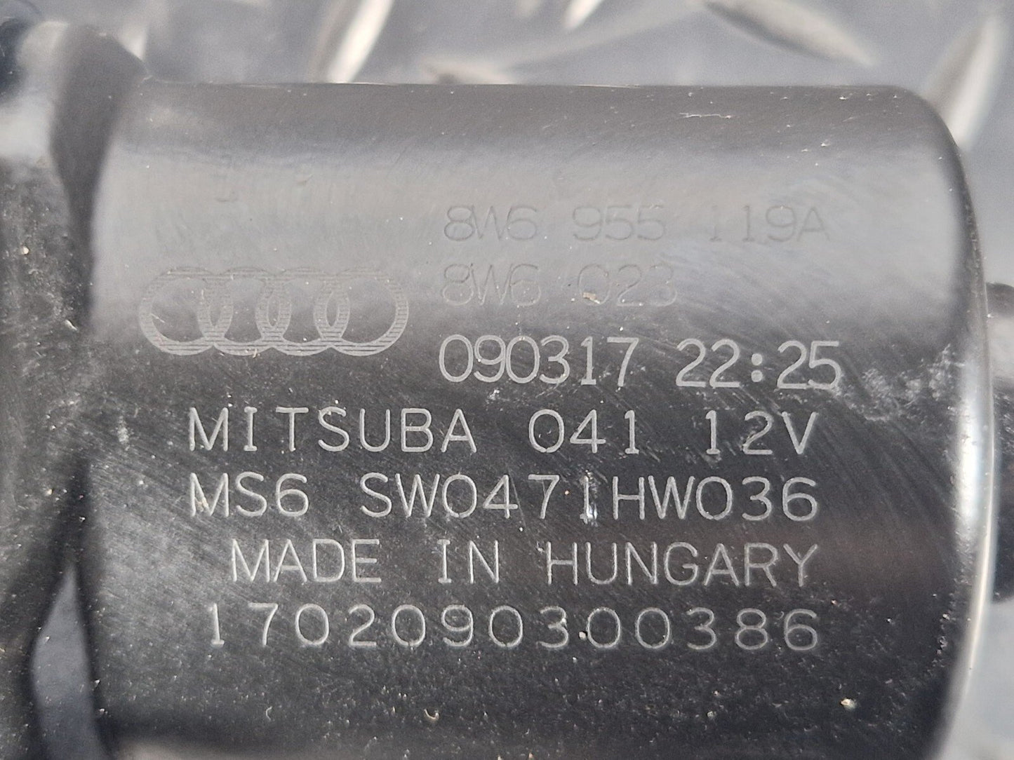 16-23 AUDI S5 COUPE GENUINE FRONT WIPER MOTOR & LINKAGE 8W6955023