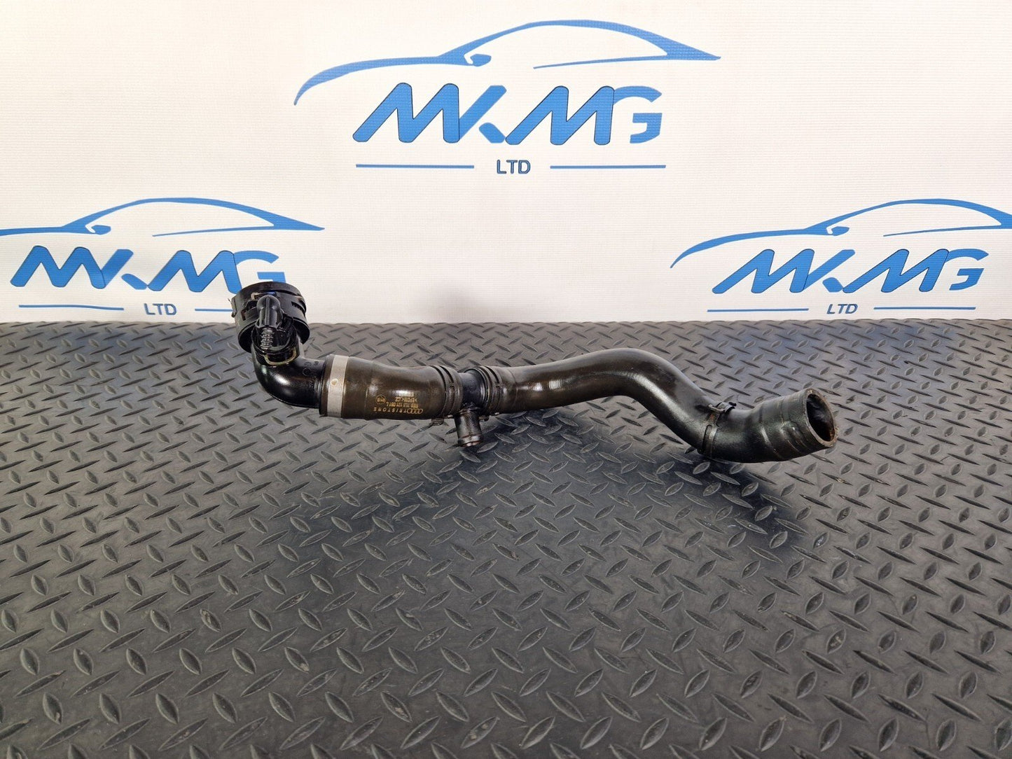 10-15 AUDI Q7 4L GENUINE OEM ENGINE COOLING SYSTEM WATER HOSE PIPE 7L8121051