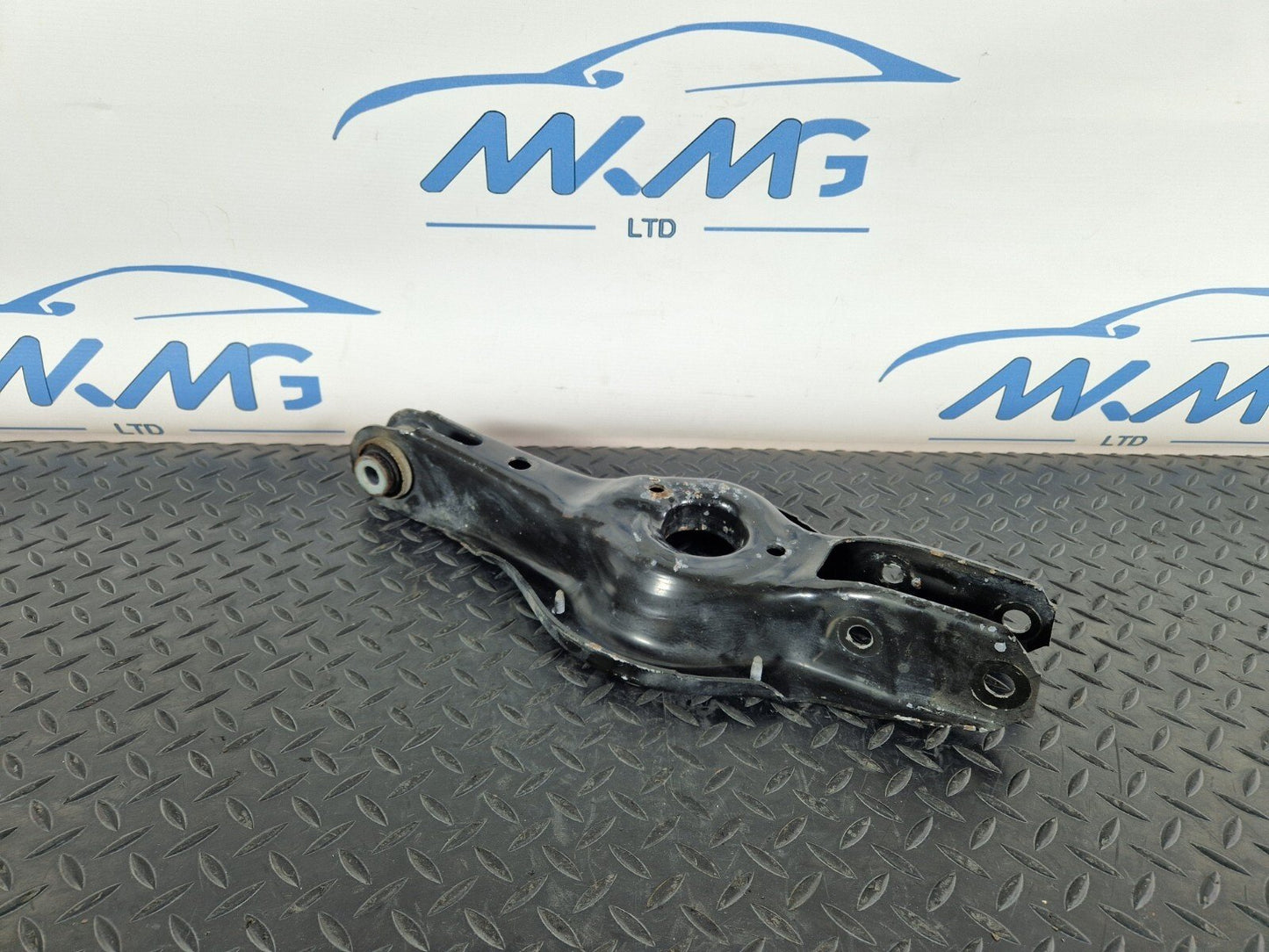 12-18 BMW 3 SERIES F30 LCI REAR WISHBONE ROLL OVER CONTROL ARM 6867540 6867541
