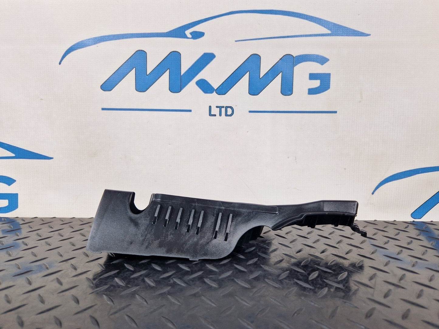 16-19 AUDI A4 B9 LEFT SIDE ROOF SRS BRACKET HOLDER 8W5880755