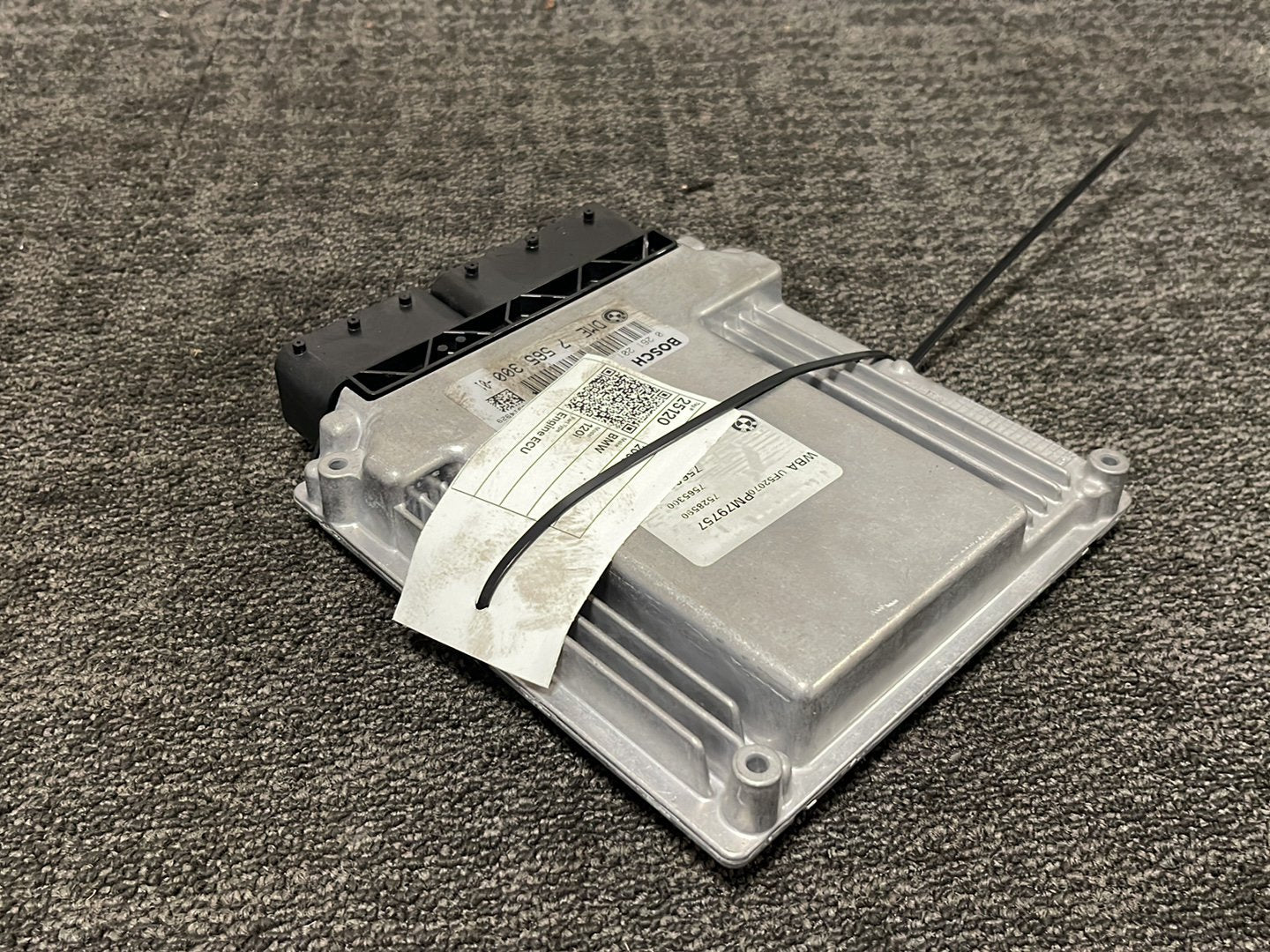 BMW 120i E87 Hatchback 2.0L Petrol Genuine Engine Control Unit ECU 7565300