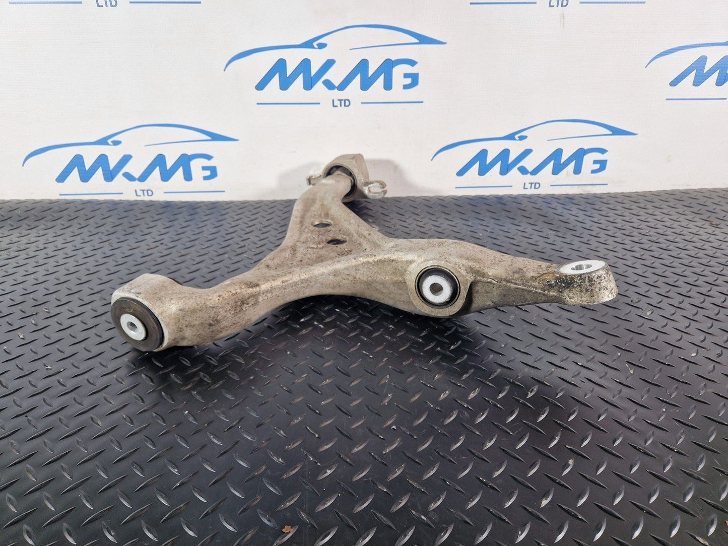 11-19 MERCEDES BENZ ML W166 PASSENGER N/S LEFT FRONT WISHBONE CONTROL ARM A16603