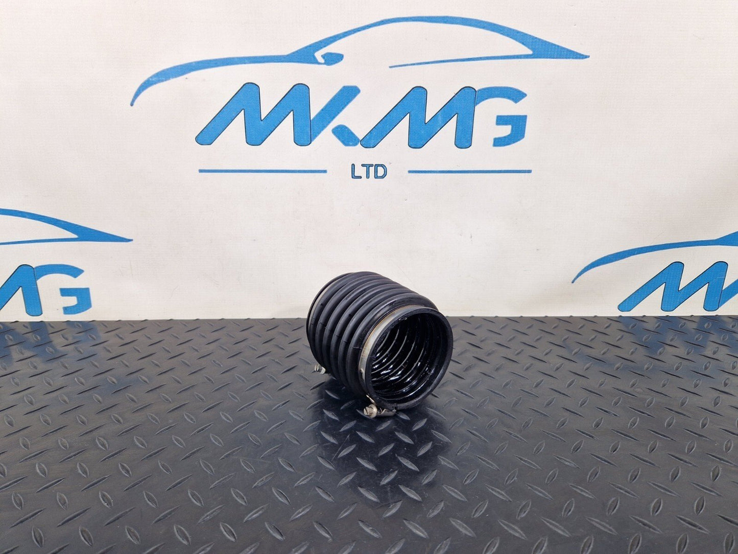 12-18 BMW 3 SERIES F30 F31 LCI AIR INTAKE RESONATOR CONNECTION PIPE NORMA 65-85