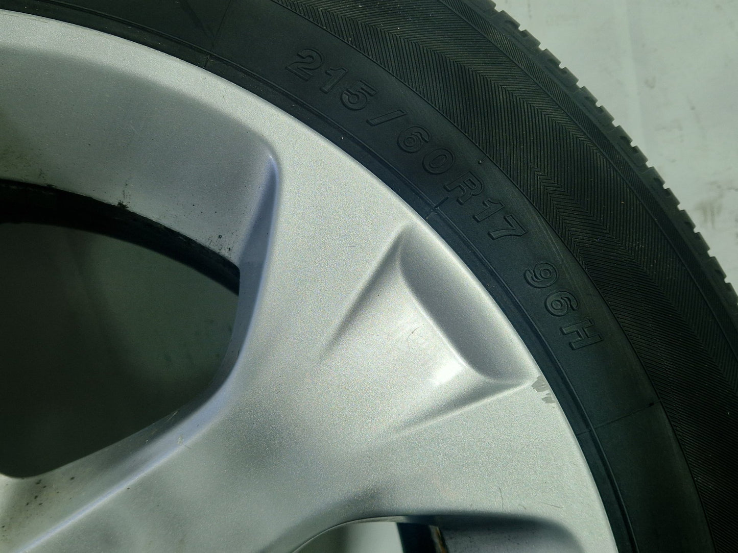 BMW X1 E84 17" Alloy Wheel with Yokohama Tyre ~7mm 215/60/17 6789140