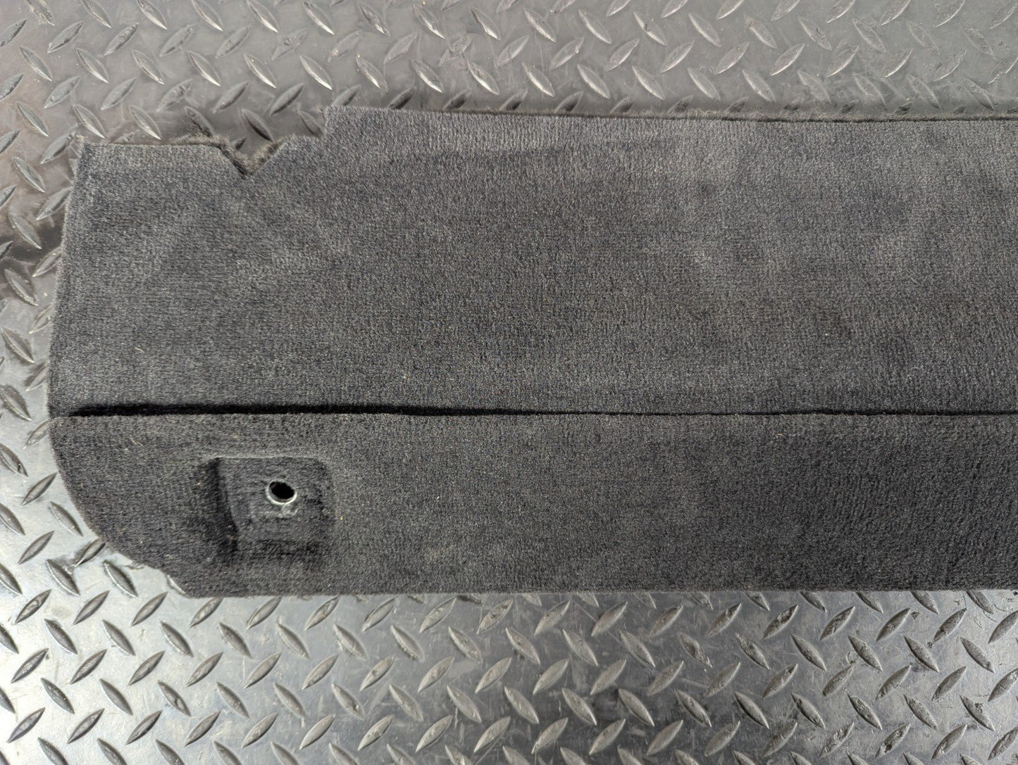 11-19 MERCEDES BENZ ML W166 GENUINE TRUNK BOOT TRIM PANEL A1666800102