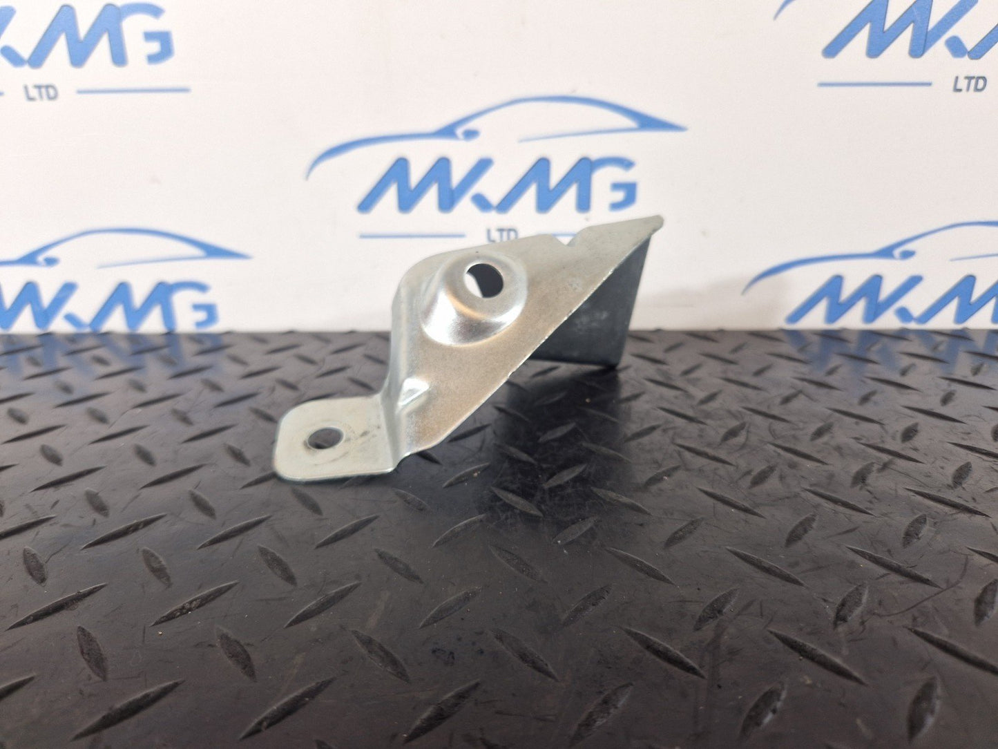 19-ON RANGE ROVER EVOQUE L551 GENUINE BUMPER HOLDER BRACKET K8D2-17B918-AB