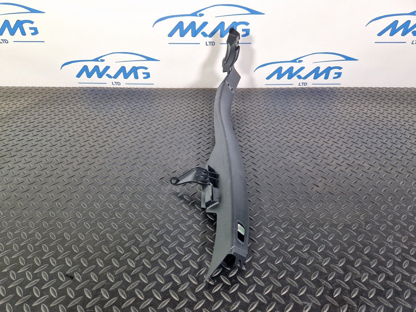 14-21 MERCEDES BENZ C200d W205 REAR RIGHT INNER ARCH TRIM A2056903705
