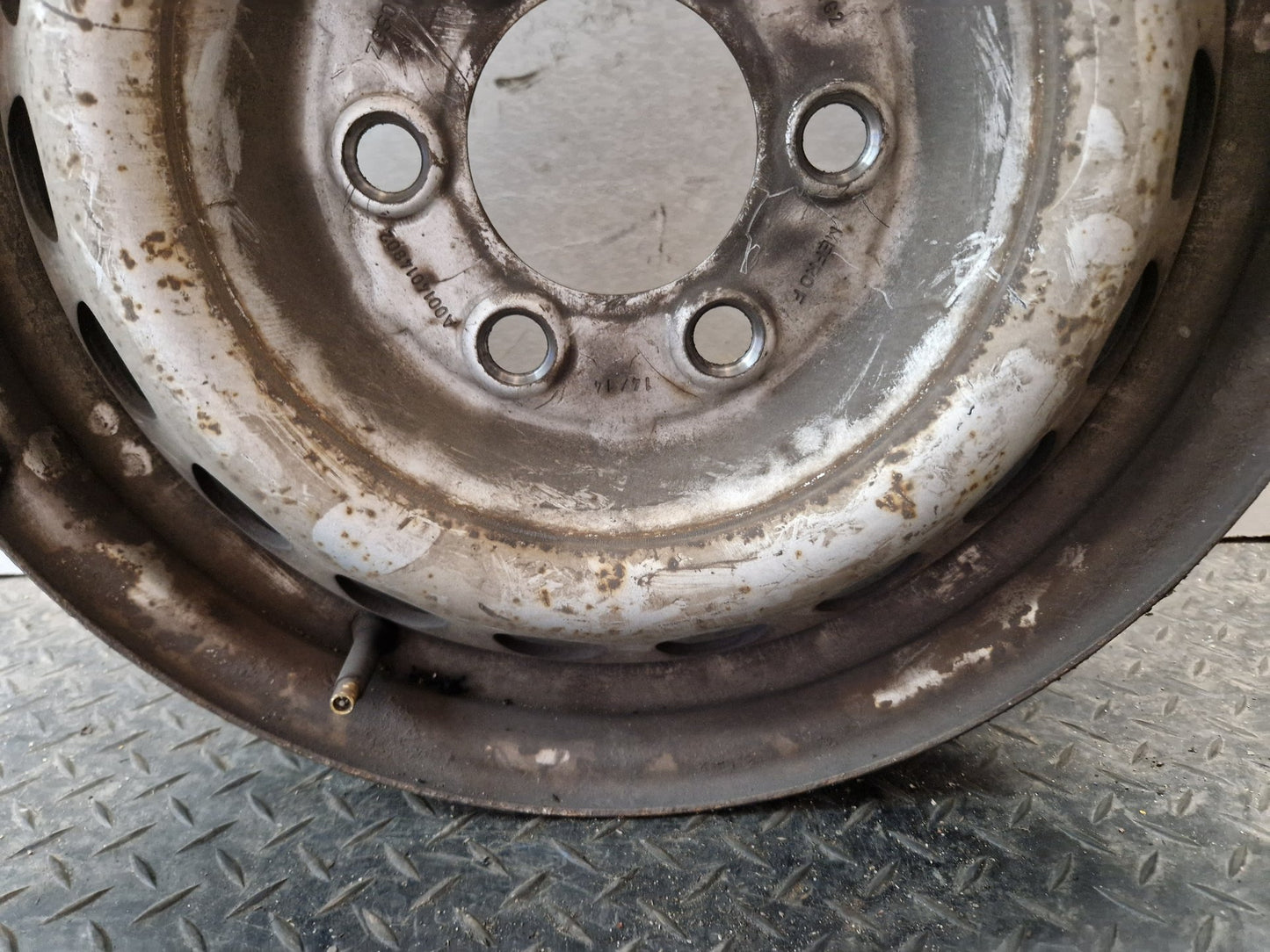 Mercedes-Benz Sprinter Genuine 16" Steel Wheel 16x6.5j A0014014802