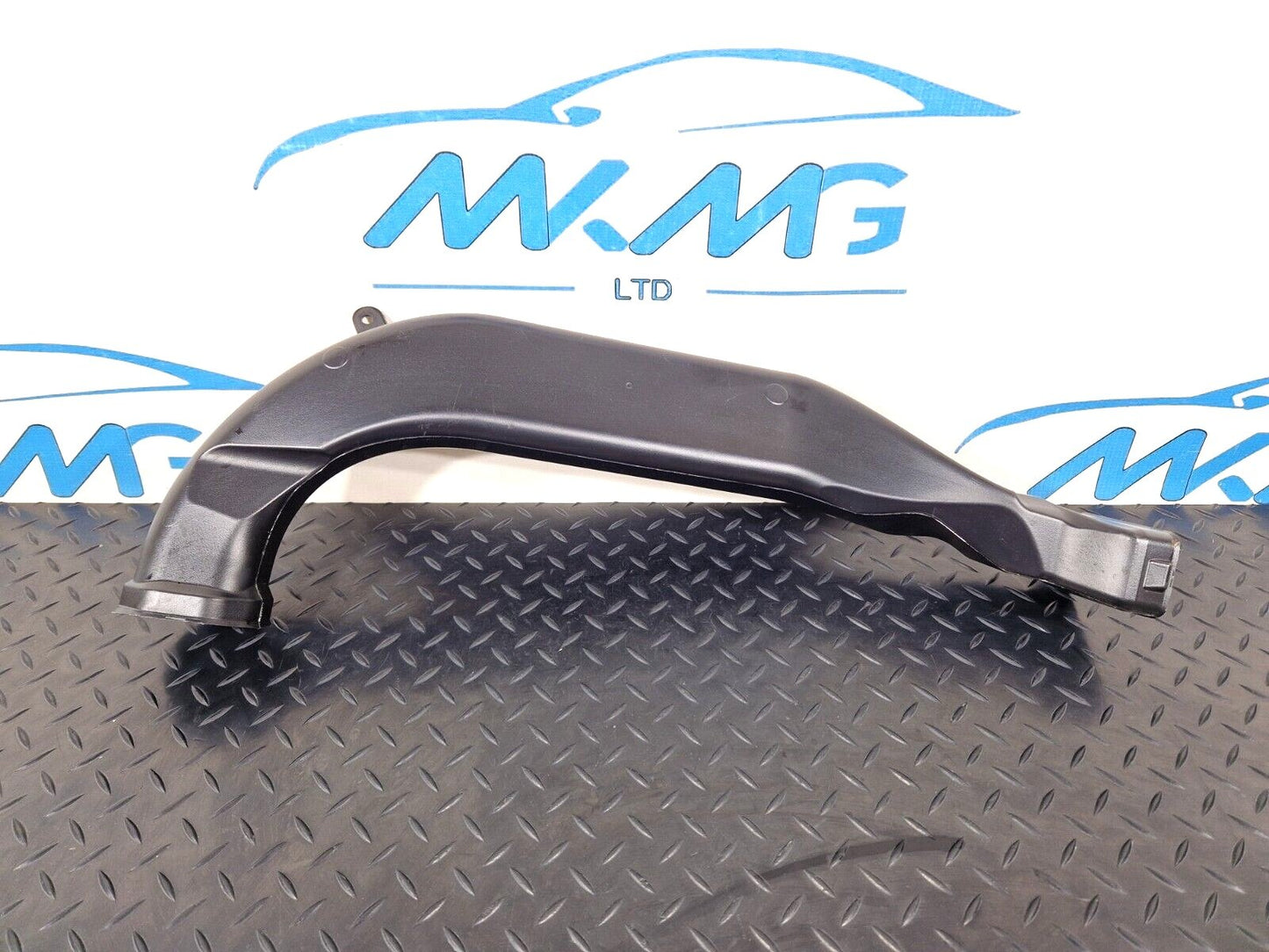 18-ON MERCEDES BENZ SPRINTER W907 CABIN AIR DUCT CHANNEL A9078310900