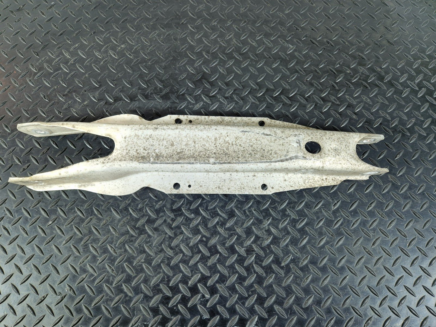 MERCEDES A B CLA W246 W176 C117 REAR LOWER CONTROL ARM SPRING LINK A2463520202