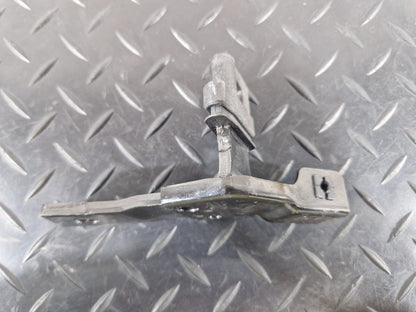 12-18 AUDI A6 C7 REAR LEFT N/S BOOT PARTITION BRACKET MOUNT 4G9863583