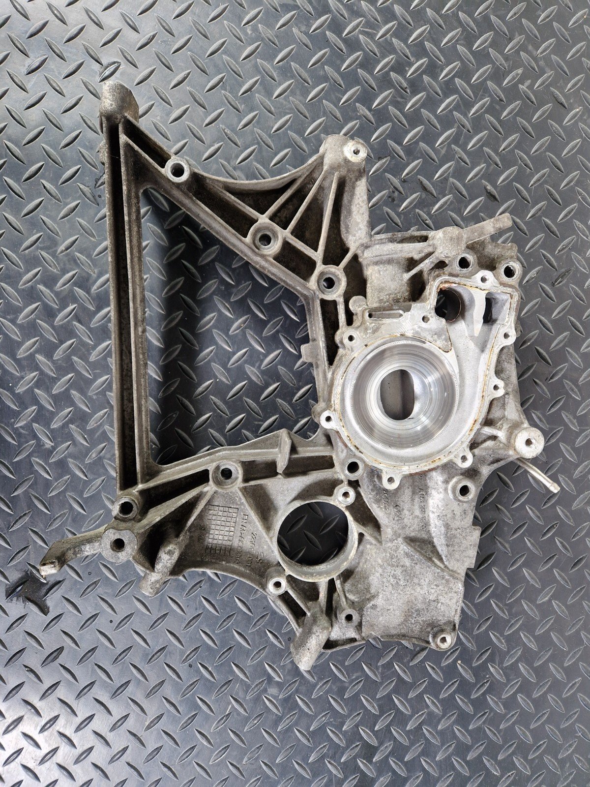 18-ON MERCEDES BENZ SPRINTER W907 2.2 CDI OM651 WATER PUMP HOUSING A6512010000
