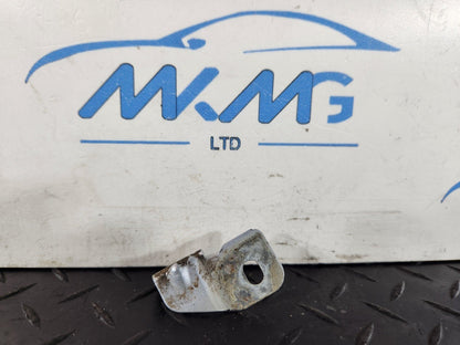 16-19 AUDI A4 B9 GENUINE FRONT LEFT PASSENGER SIDE WING BRACKET 8W0821469