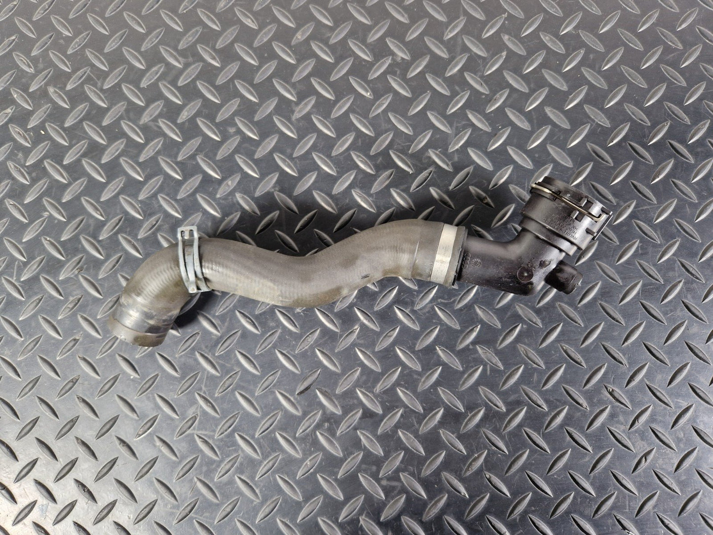 16-24 AUDI A5 F5 COUPE WATER COOLANT PIPE 8W0122293H