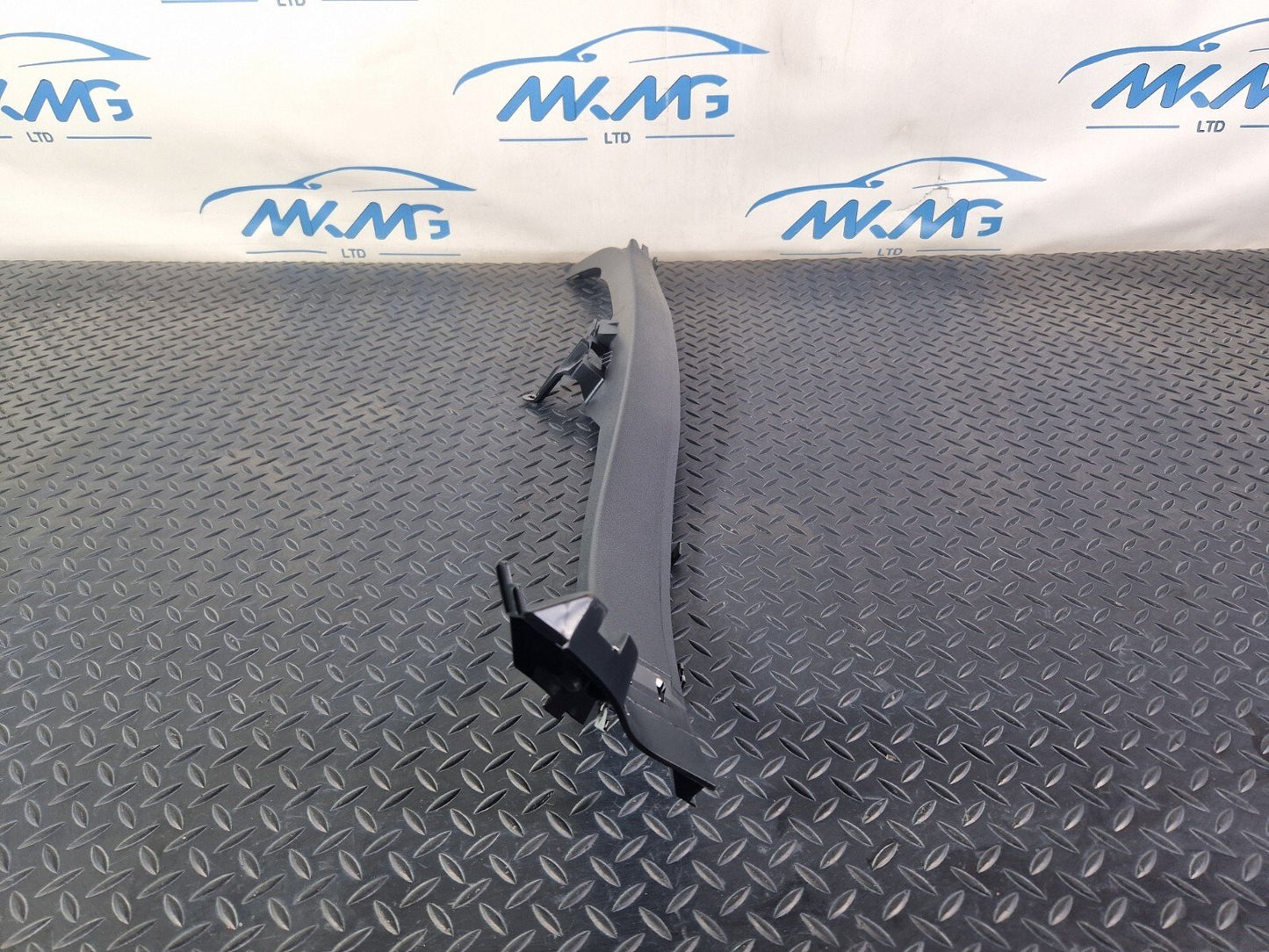 14-21 MERCEDES C200 W205 GENUINE REAR LEFT BLACK C PILLAR TRIM A2056903105