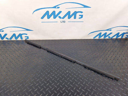 16-19 AUDI A4 B9 OEM FRONT RADIATOR LOVER CENTER RUBBER SEALING STRIP 8K0121331A
