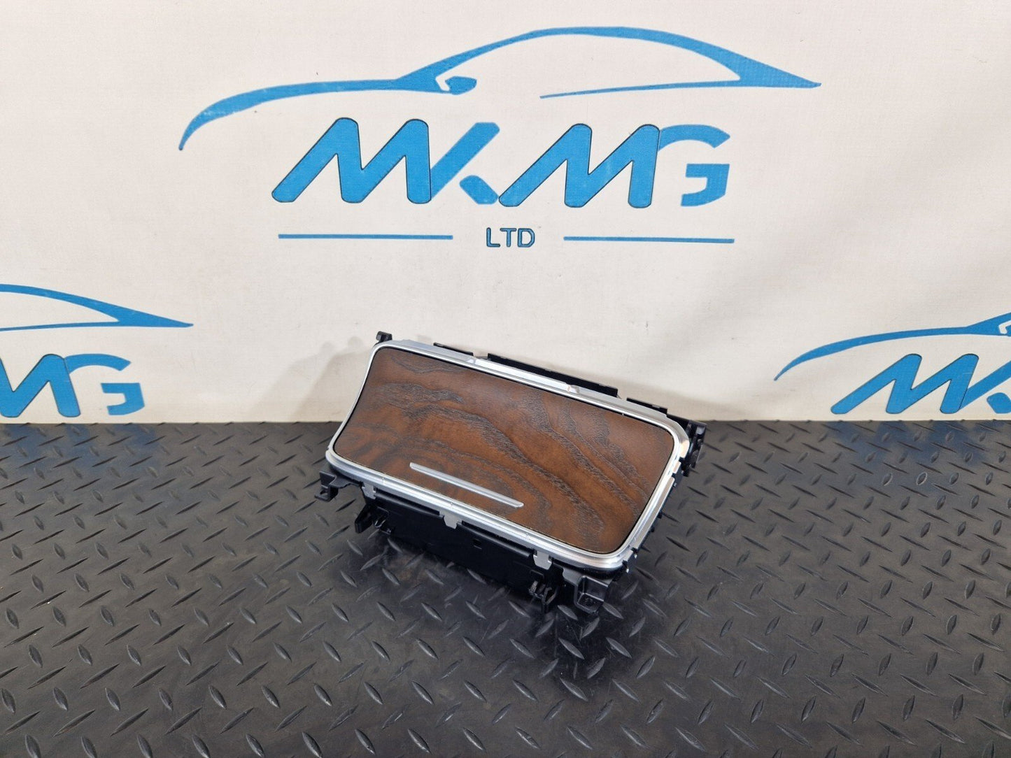 14-21 MERCEDES BENZ W205 CENTER CONSOLE STORAGE COMPARTMENT A2056800110
