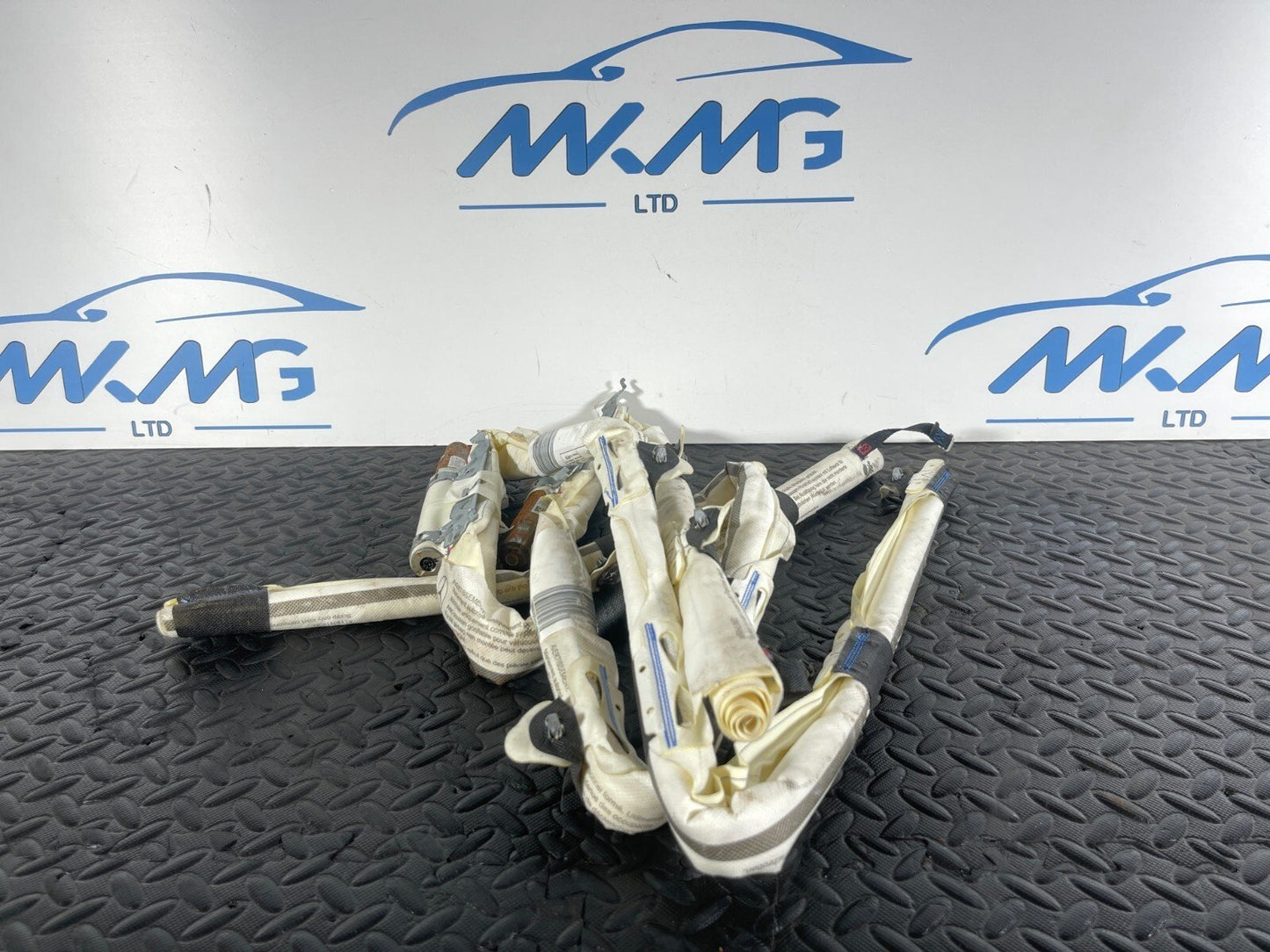 12-18 MERCEDES A-CLASS W176 GENUINE LEFT SIDE CURTAIN AIR BAG 1768600102