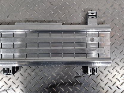 18-ON MERCEDES BENZ SPRINTER W907 W910 2.2 CDI CABLE DUCT COVER A9105460000