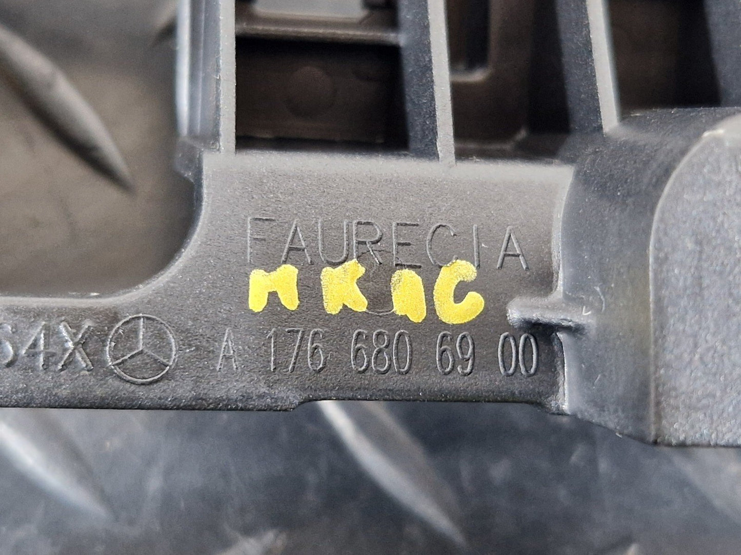 14-19 MERCEDES BENZ GLA X156 OEM DISPLAY SCREEN HOLDER BRACKET A1766806900