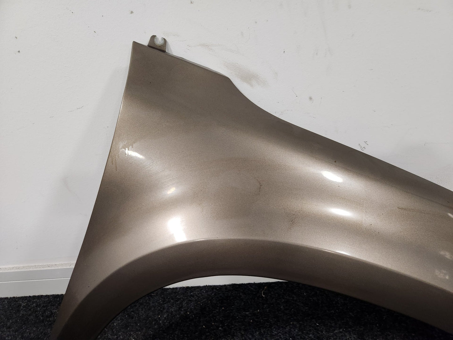 Skoda Yeti MK1- 5L SUV Front Right O/S Driver Wing Fender Panel in Brown 1M/ F8N