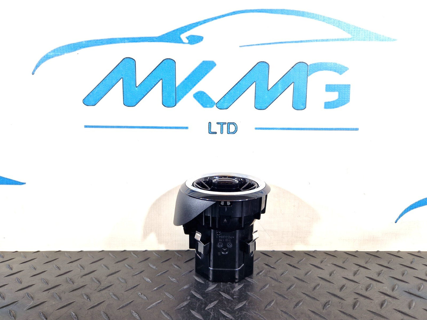 18-ON MERCEDES BENZ A CLASS W177 GENUINE INTERIOR AIR VENT A1778307700