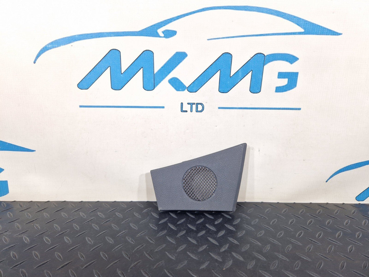 18-ON MERCEDES BENZ SPRINTER W907 W910 RHD RIGHT SPEAKER COVER A91008270400
