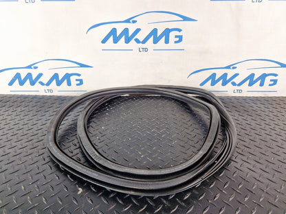 16-19 AUDI A4 B9 ESTATE REAR DOOR RUBBER SEAL FITS LEFT & RIGHT 8W9833721B