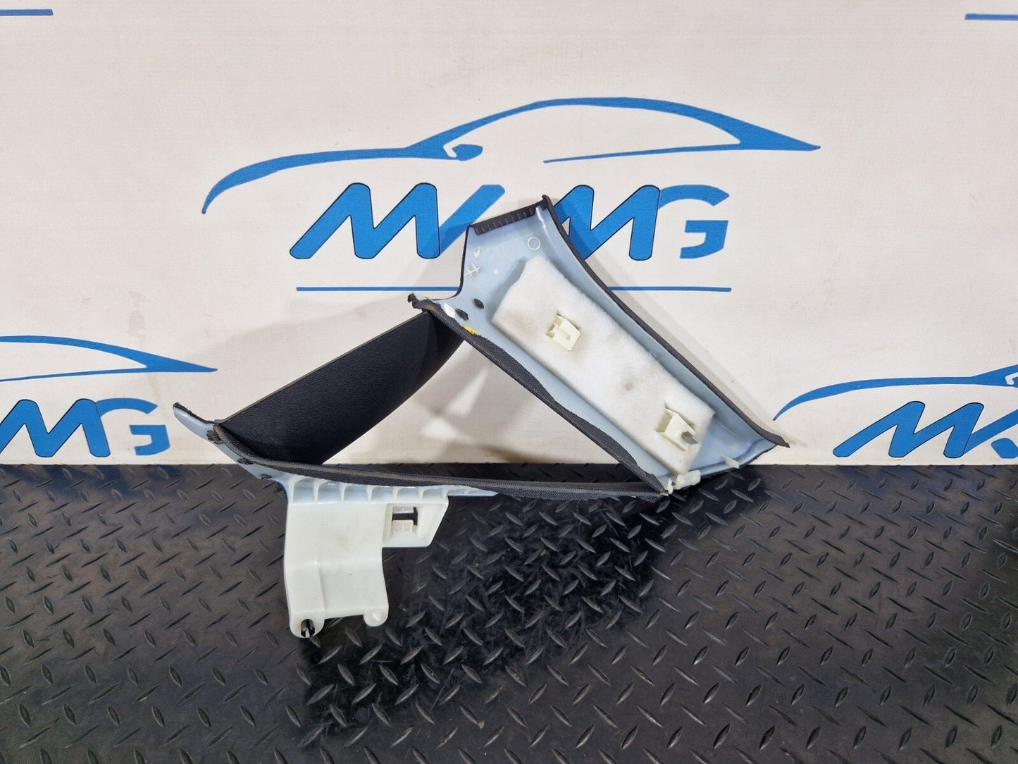 16-19 AUDI A4 B9 GENUINE REAR LEFT N/S C-PILLAR COMPLETE TRIM 8W5867287A