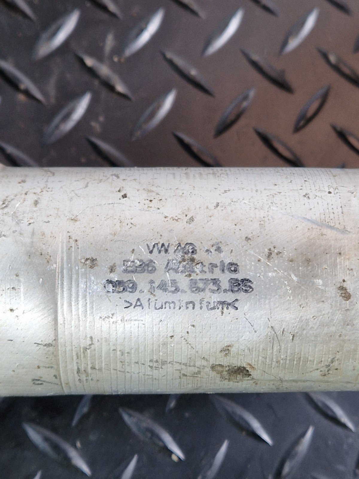 16-19 AUDI A4 B9 GENUINE INTERCOOLER PIPE HOSE 059145573BS