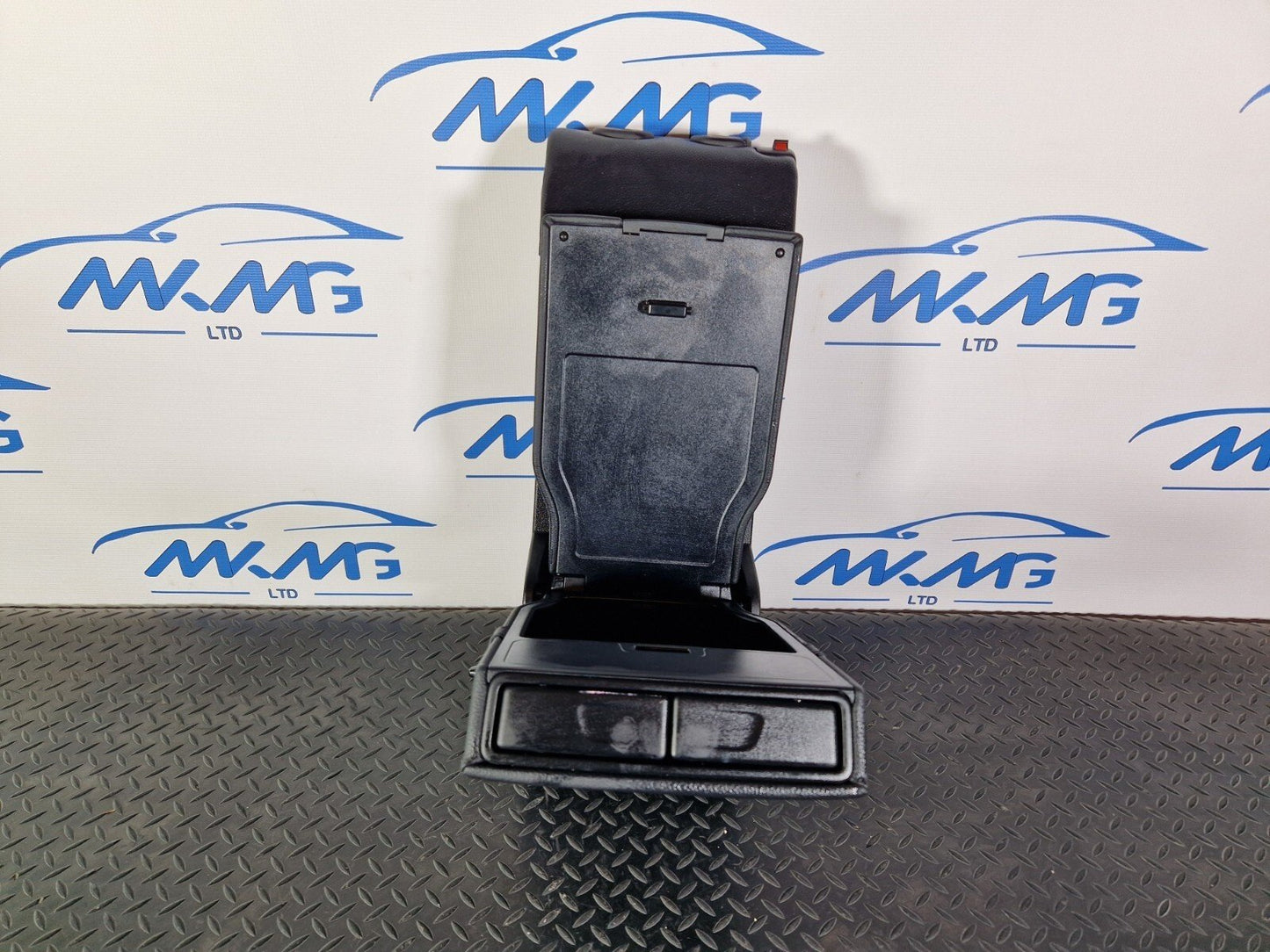 14-21 MERCEDES BENZ C220d W205 OEM REAR LEATHER MIDDLE SEAT BACKREST
