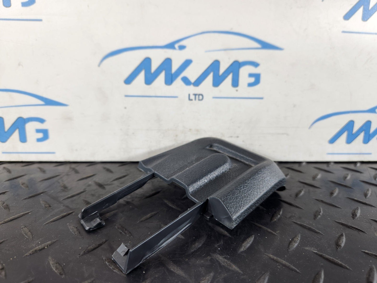 MERCEDES BENZ B CLASS W247 REAR LEFT N/S SIDE SEAT RAIL COVER A2479290300