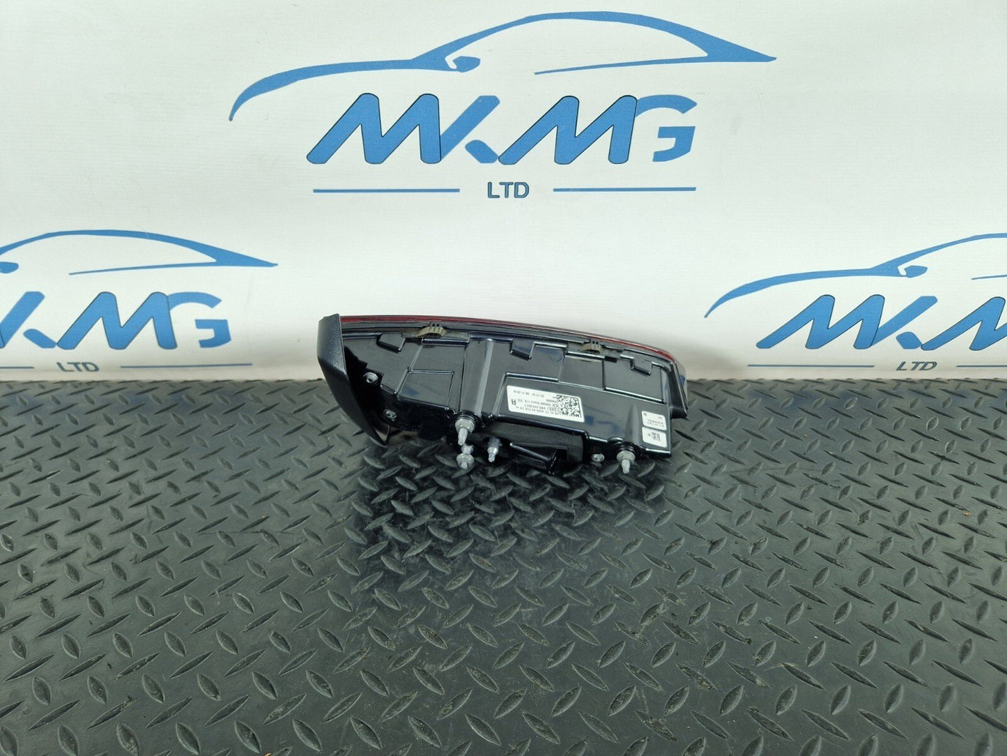 16-24 AUDI A5 F5 COUPE GENUINE REAR RIGHT INNER TAILGATE LED LIGHT 8W6945094C