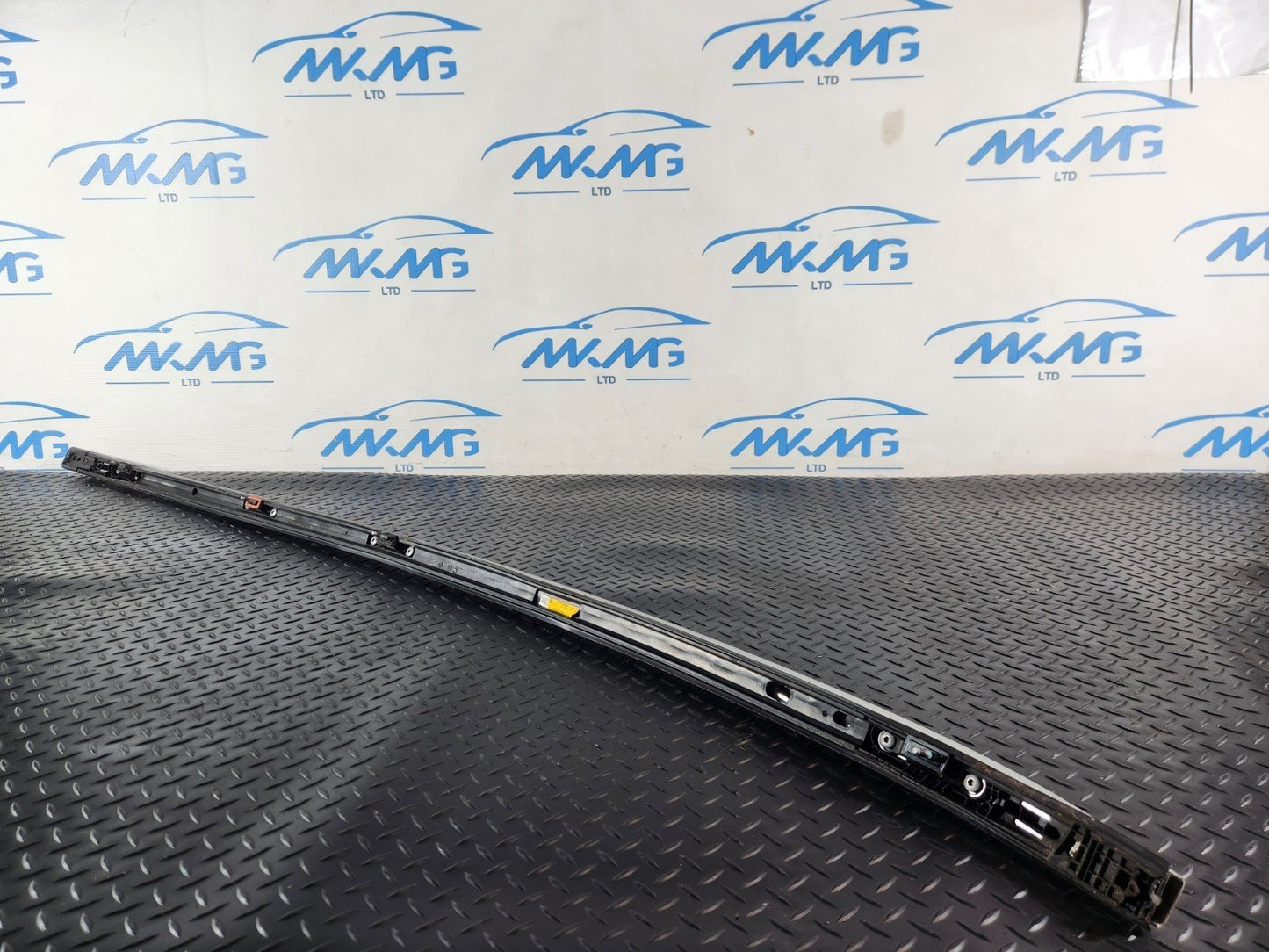 16-22 MERCEDES BENZ X253 GENUINE LEFT N/S ROOF RAIL RACK A2538900393