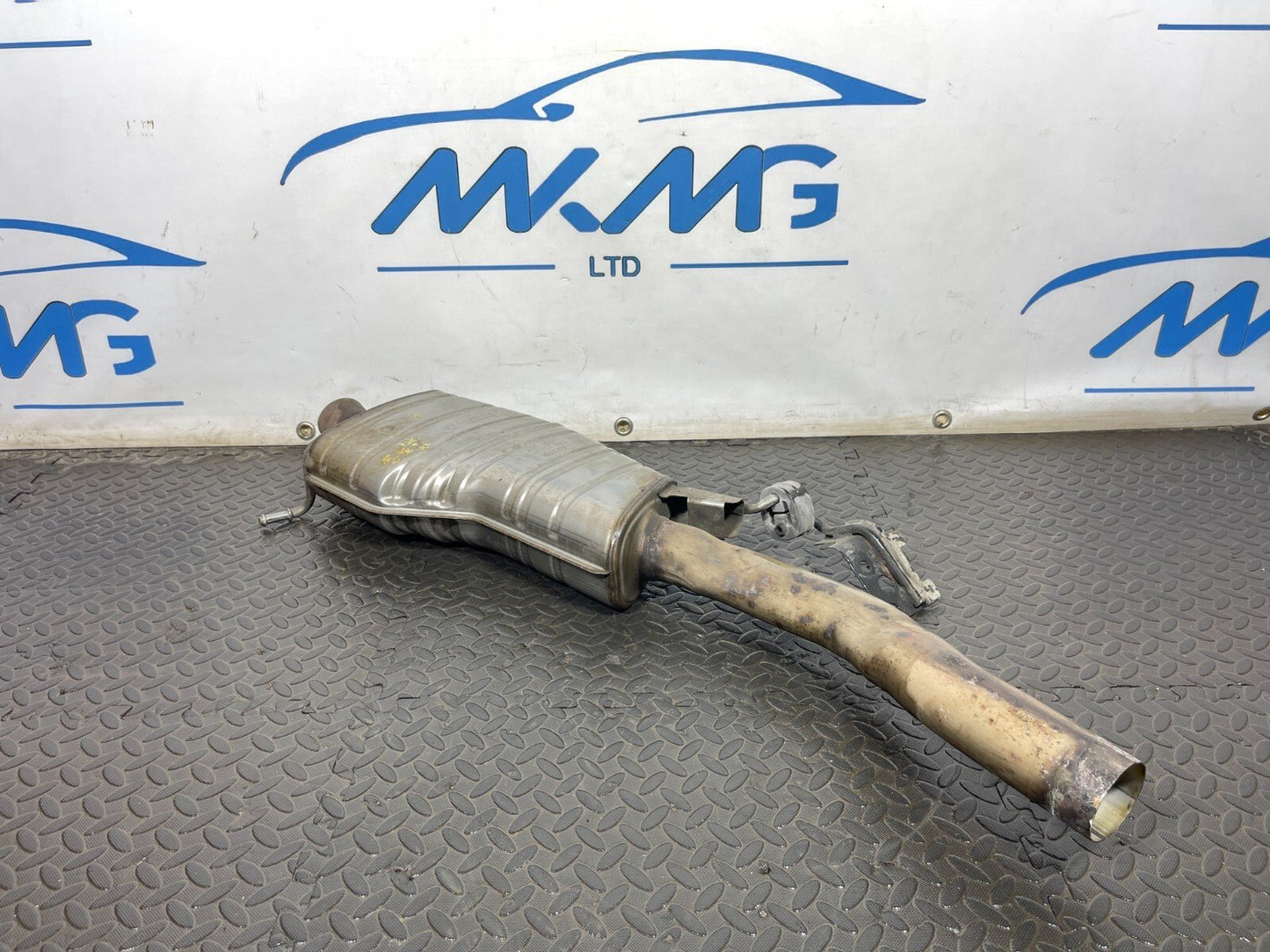 16-19 AUDI A4 B9 2.0TDI S-LINE EXHAUST SILENCER 8W0253411R