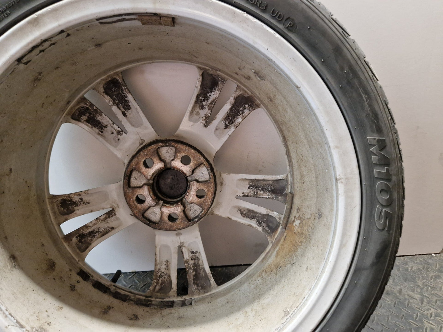 Seat Ibiza MK4 FL- 6J 17" Alloy Wheel with Tyre 215/40/17 ~6mm