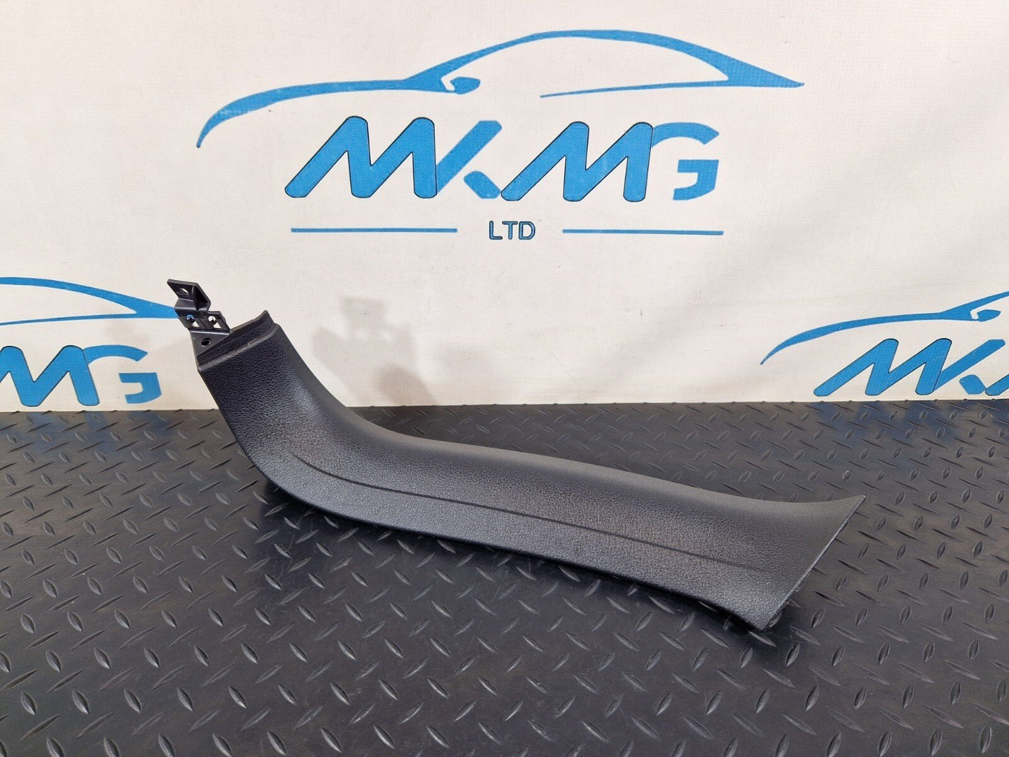 10-15 AUDI Q7 4L GENUINE OEM REAR RIGHT O/S TAIL GATE TRIM COVER PANEL 4L0867608