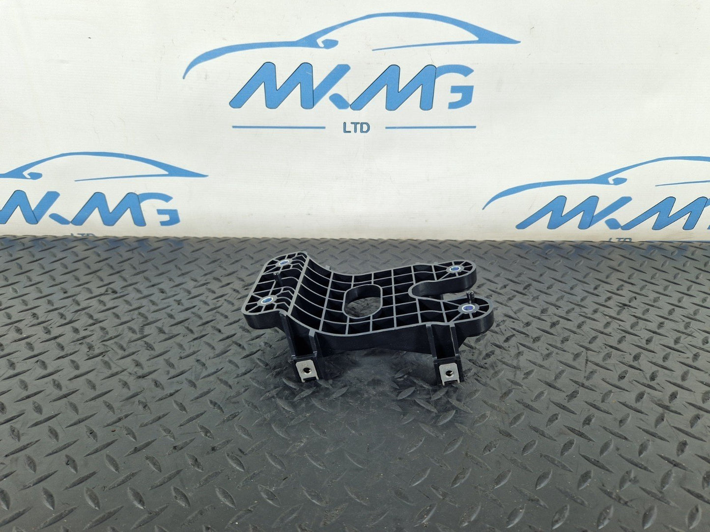14-19 LAND ROVER L550 DISCOVERY SPORT CENTRE CONSOLE MOUNT BRACKET FK72048B38A